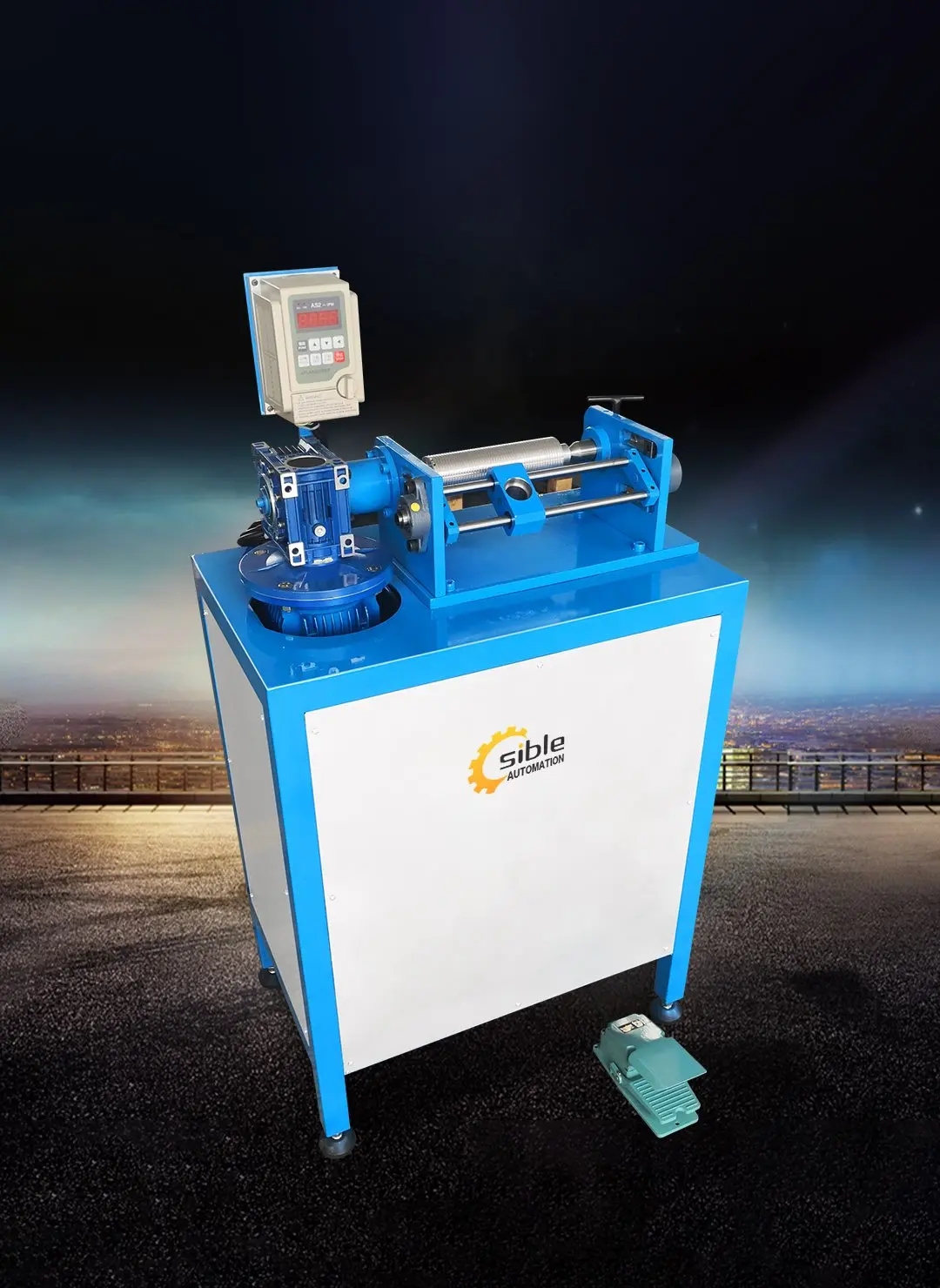 Máy làm phẳng trang sức độ chính xác cao với hệ thống cán hiệu quả giúp đảm bảo độ dày tấm đồng nhất và bề mặt hoàn thiện mịn màng.