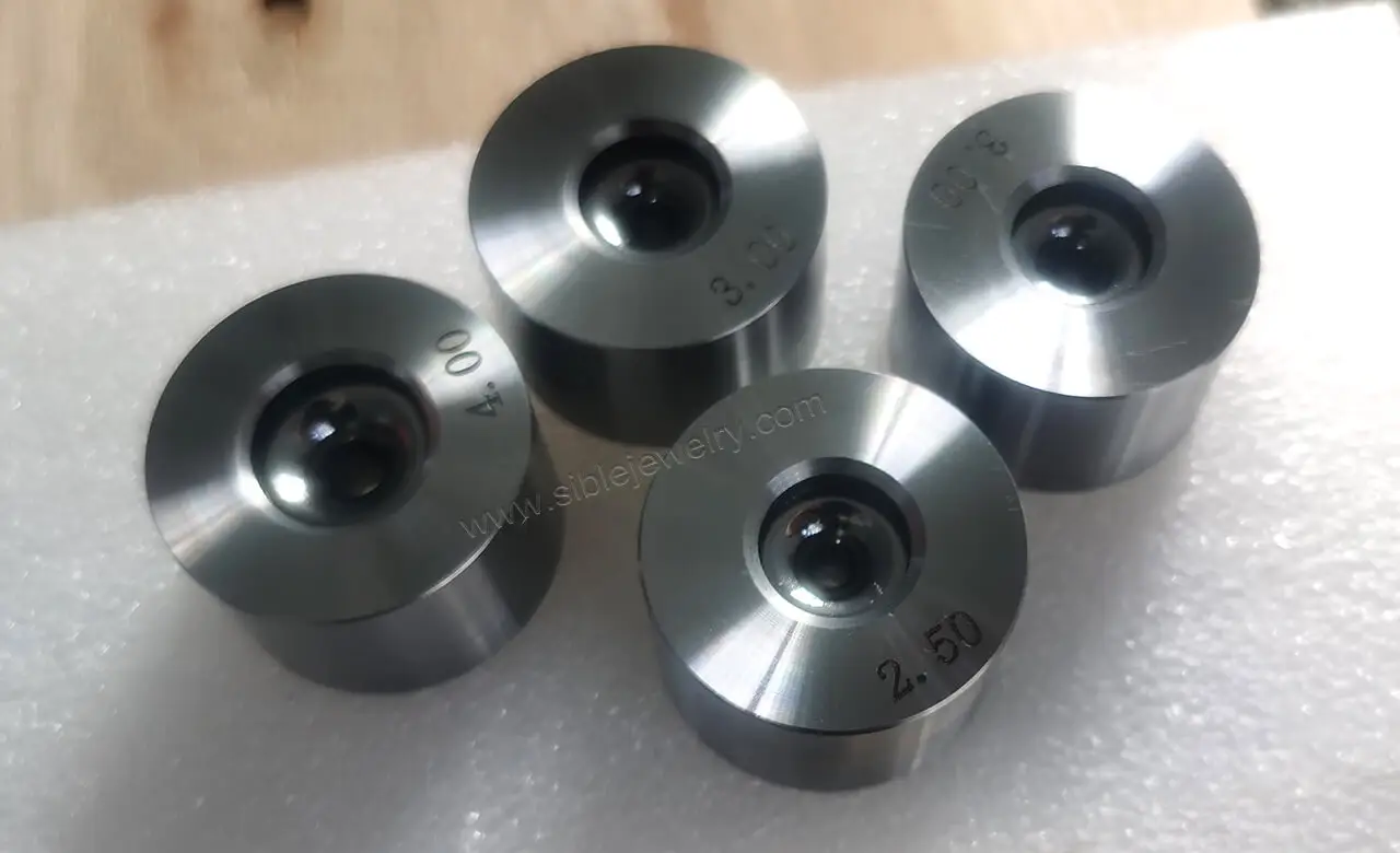 Bảng thông số kỹ thuật khuôn kéo dây: đường kính lỗ từ 0,05mm đến 20mm, có thể tùy chỉnh hình dạng.